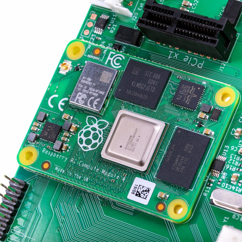 Pi/4 Compute Module Raspberry Pi Compute Module 4 IO Board – RaspberryPi.me